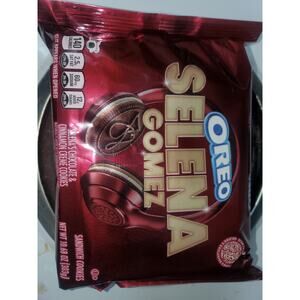 Selena Gomez Oreos